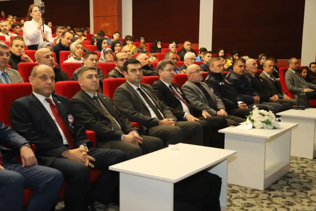 Hendek’te 12 Mart İstiklal Marşı’nın 105. Yılı ve Mehmet Akif Ersoy Anma Programı Düzenlendi