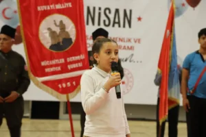 Hendek’te 23 Nisan Ulusal Egemenlik ve Çocuk Bayramı Coşkusu Cumhuriyet Meydanı ve Yeni Spor Salonu’nda Yaşandı